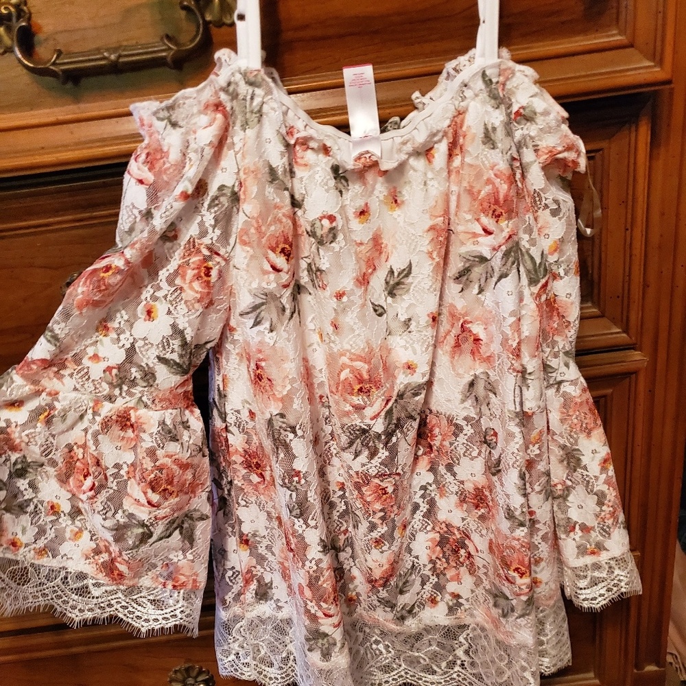 Lace top